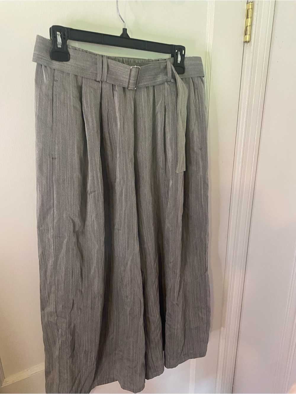 HALARA Light Gray  pants with Belt